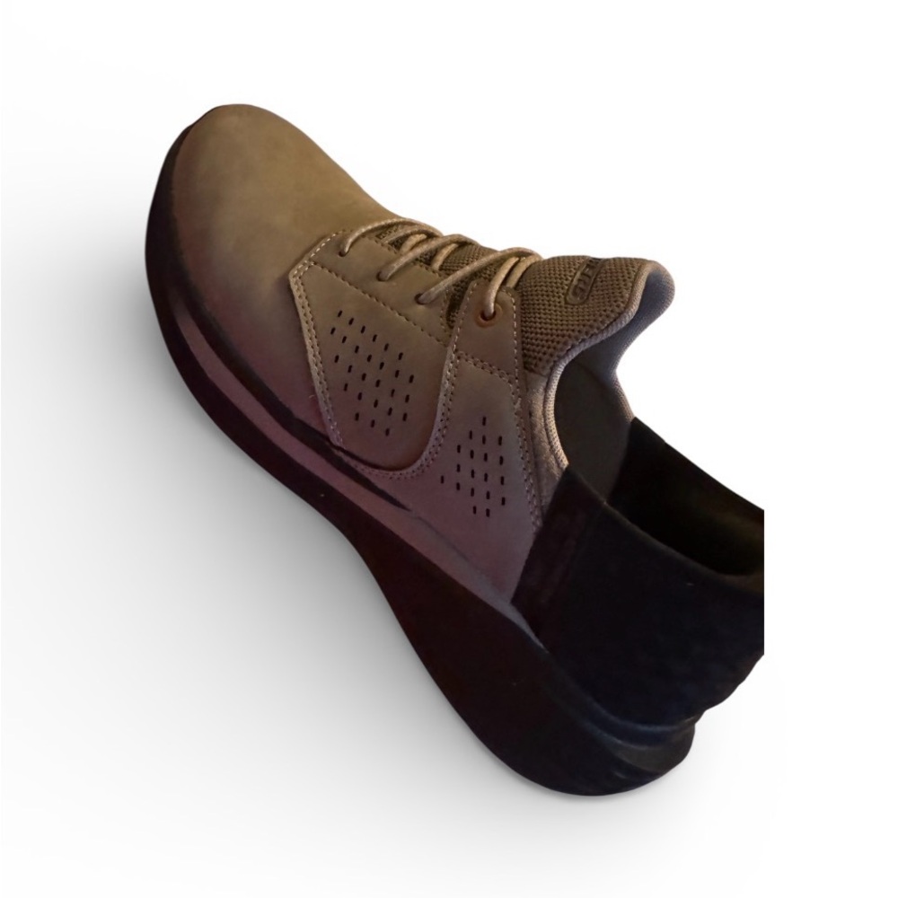 Men's Tan Athletic Shoes